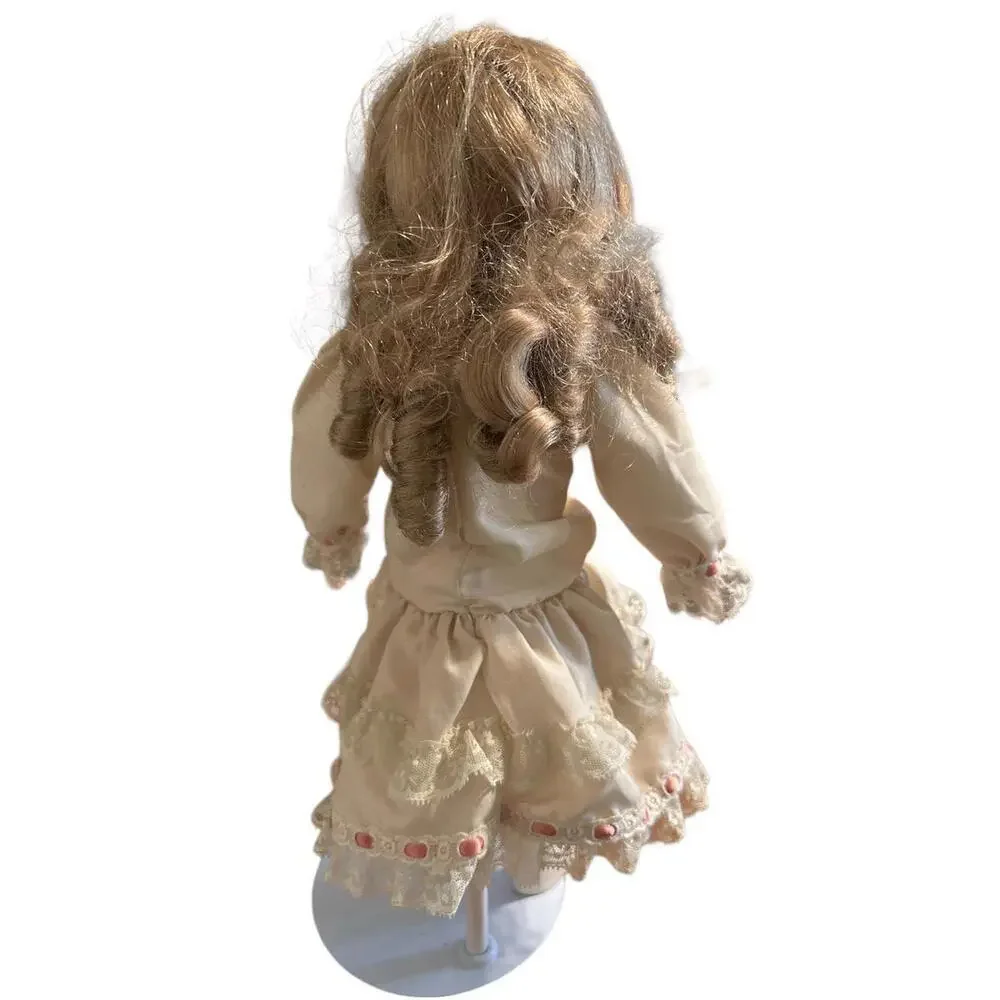 Doll Very pretty 17